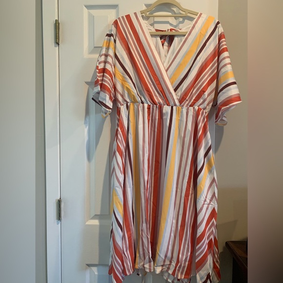 MIDI dress. With pockets - Picture 2 of 4